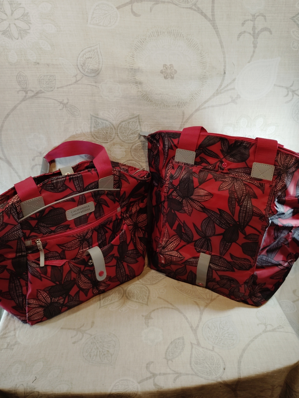 California Innovation  Matching Insulated Red Floral Print Shoulder Tote Bags
